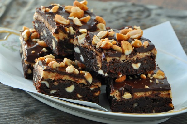 "Peanut Butter Fudge Brownies With Honey Roasted Peanuts Recipe"