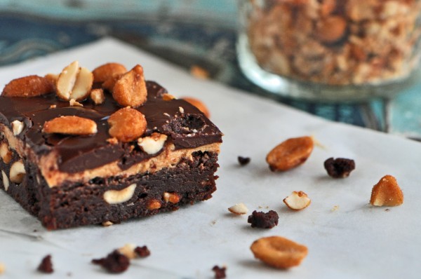 "Peanut Butter Fudge Brownies With Honey Roasted Peanuts Recipe"