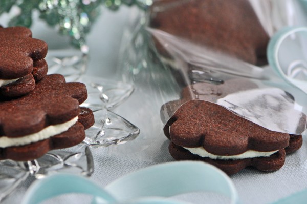 "Dark Chocolate Sandwich Cookies with White Chocolate Filling Recipe"