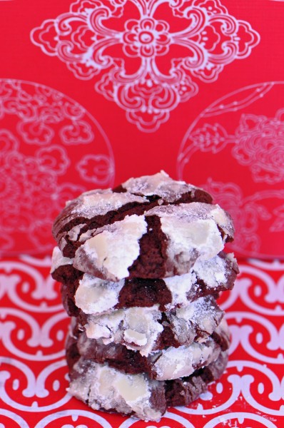 "Mexican Hot Chocolate Crinkle Cookie Recipe"