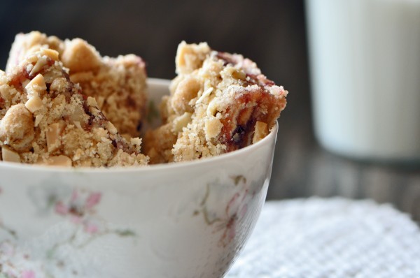 Dried Apple and Raspberry Oat Bars Recipe