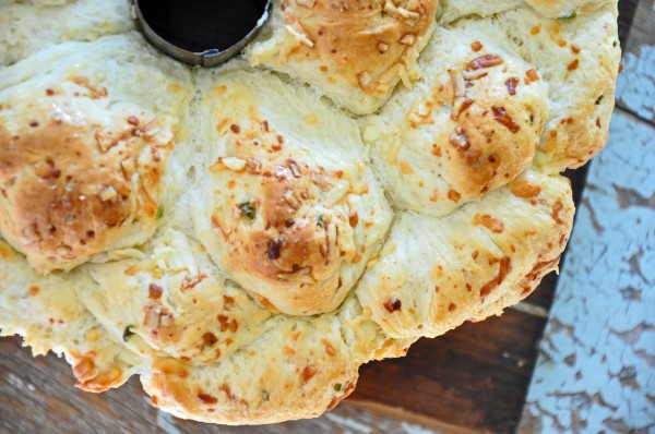 "Cheddar Jalapeno Monkey Bread Recipe"