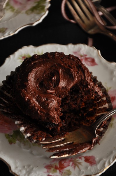 Cinnamon Scented Devil's Food Cupcakes Recipe