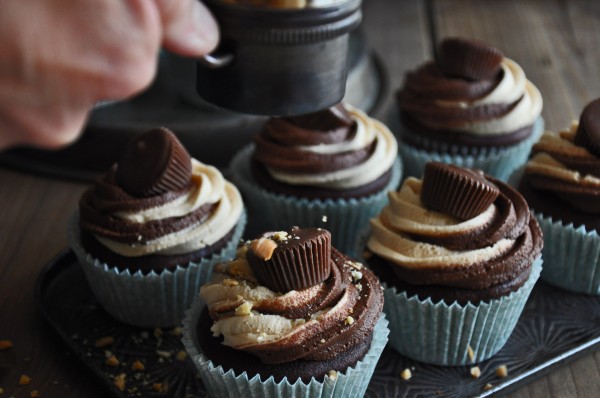 Devil's Food Cupcakes w Choc and Peanut Butter Twirled Frosting Recipe