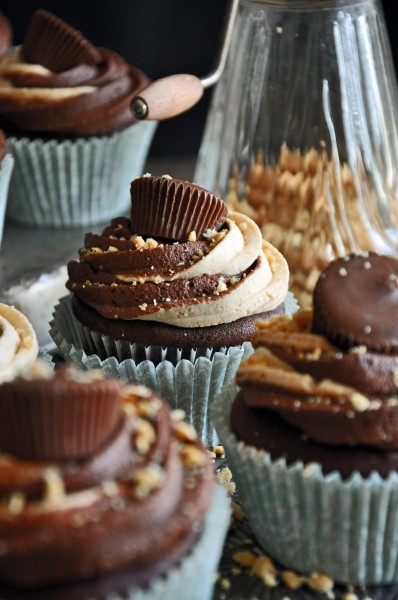 Devil's Food Cupcakes w Choc and Peanut Butter Twirled Frosting Recipe