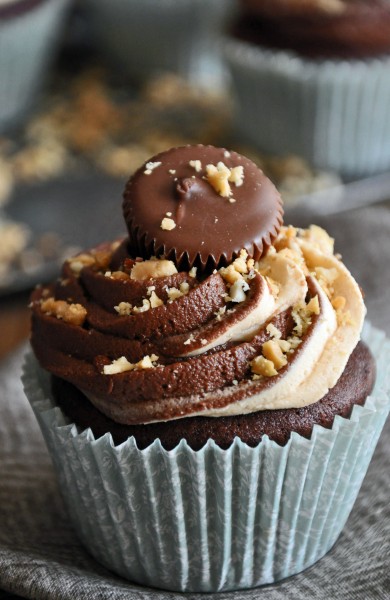 Devil's Food Cupcakes w Choc and Peanut Butter Twirled Frosting Recipe