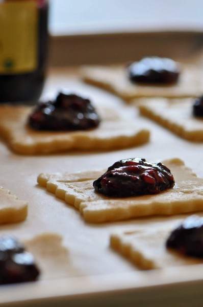 Blackberry Fig Pop-Tart Ice Cream Sandwich Recipe