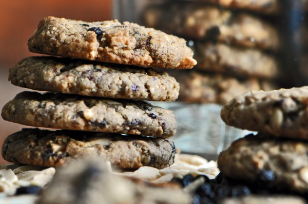 Blueberry, White Chocolate, and Almond Oatmeal Cookies Recipe
