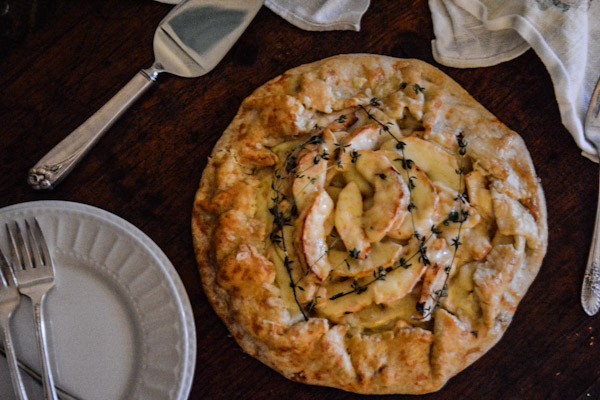 Apple Cheddar and Thyme Crostata Recipe